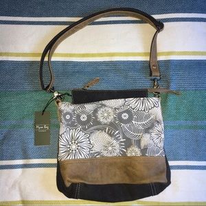 Myra Crossbody bag